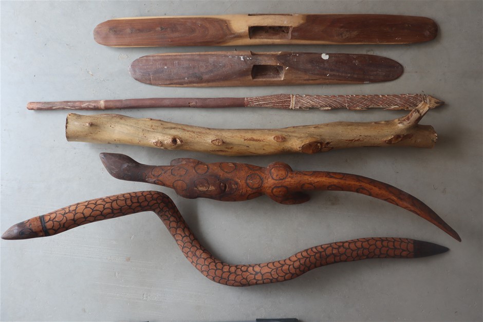 Tertiary Indigenous Artefacts Mobile Display